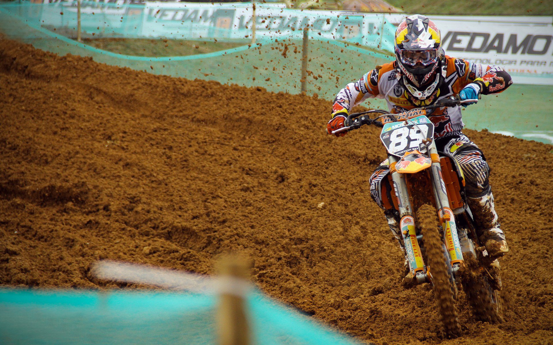 九游体育官网-G2教练压力巨大！阿扎伦卡遭遇二十连败，观众掌声雷动